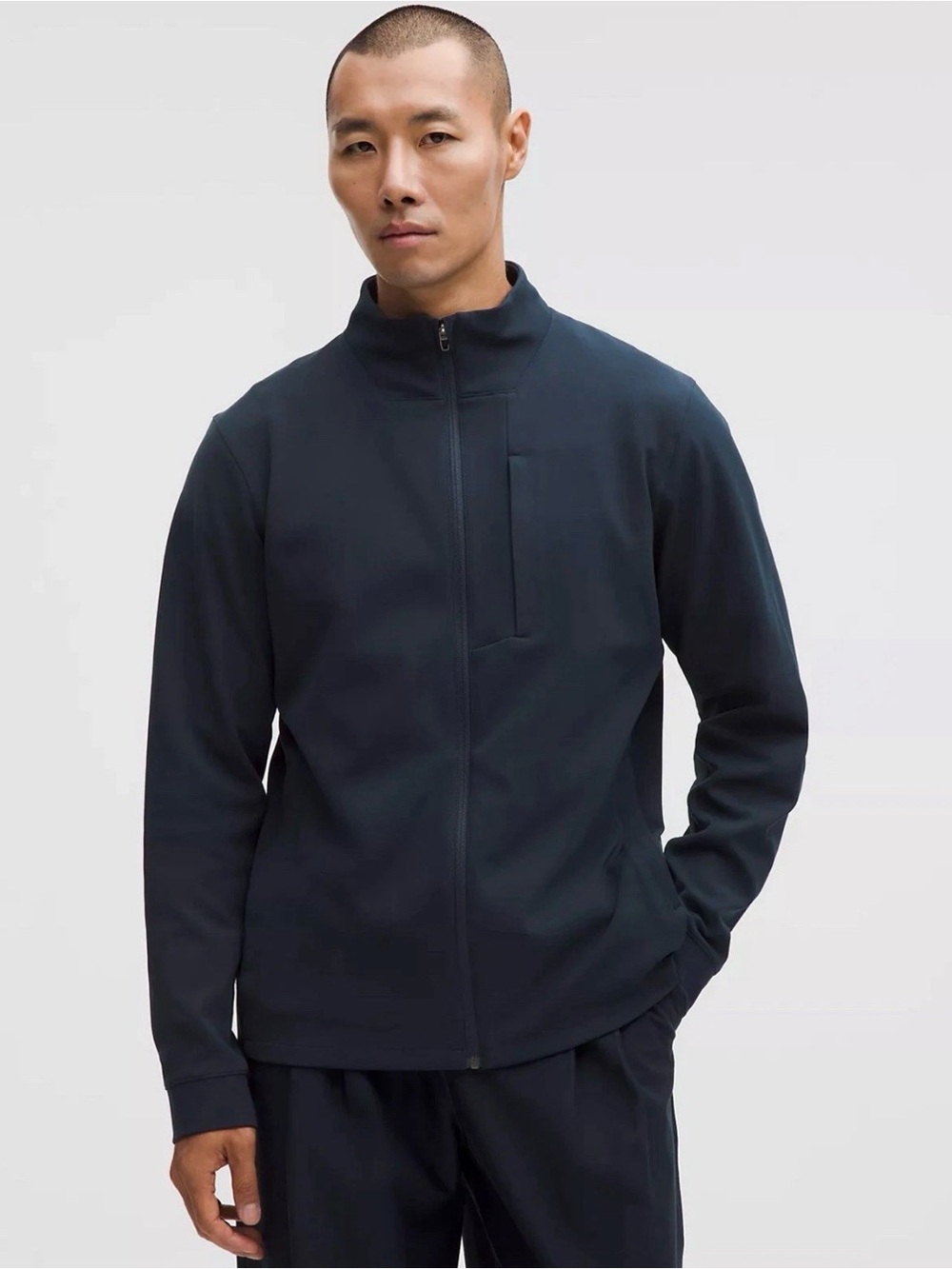 Lululemon Sojourn Men's Black Zip-Up Jacket with 3 front zip pockets